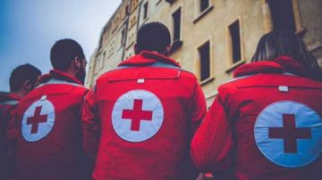 إصابة مسعفين من الصليب الأحمر أثناء إسعاف جرحى