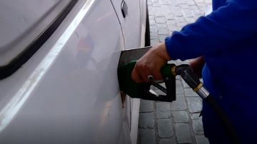 المواطن يدفع الثمن... والحكومة تتمسك بالـ 4 دولارات