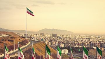 كيف تستخدم إيران مواقع التواصل سلاحا في الحرب؟ كيف تستخدم إيران مواقع التواصل سلاحا في الحرب؟