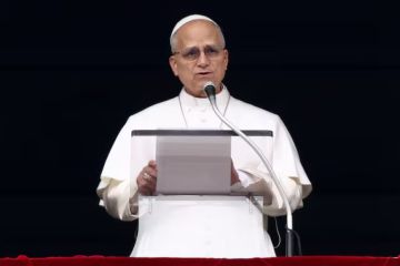 البابا ليو يأسف لسقوط ضحايا بحرب إيران ويصلي من أجل لبنان