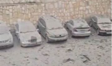 بالفيديو أضرار بعد إستهداف مبنى قرب مستشفى الشيخ راغب حرب بالفيديو أضرار بعد إستهداف مبنى قرب مستشفى الشيخ راغب حرب