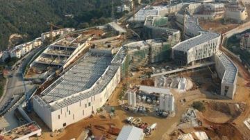 LBCI: الندائات وصفارات الإنذار في السفارة الأميركية في عوكر هي تجربة أجرتها السفارة LBCI: الندائات وصفارات الإنذار في السفارة الأميركية في عوكر هي تجربة أجرتها السفارة