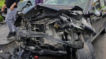 جريحان في تصادم بين ٣ سيارات