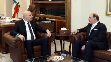 حاكم مصرف لبنان يطمئن: تدابير للحفاظ على الاستقرار النقدي حاكم مصرف لبنان يطمئن: تدابير للحفاظ على الاستقرار النقدي