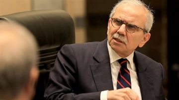 سلام بعد جلسة مجلس الوزراء: ندين اطلاق الصواريخ من لبنان ما يستدعي حظر نشاطات حزب الله والزامه تسليم سلاحه والتزام العمل السياسي سلام بعد جلسة مجلس الوزراء: ندين اطلاق الصواريخ من لبنان ما يستدعي حظر نشاطات حزب الله والزامه تسليم سلاحه والتزام العمل السياسي