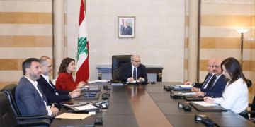 سلام ترأس اجتماعا وزاريا في السراي لمتابعة خطة الاستجابة واخر التطورات المتعلقة بالنزوح