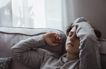 مراحل الصداع النصفي وكيفية التعامل مع كل نوبة مراحل الصداع النصفي وكيفية التعامل مع كل نوبة