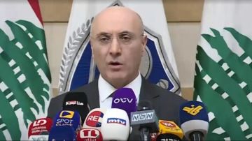 الحجار بعد اجتماع مجلس الأمن المركزي: واجباتنا مواكبة النزوح والتشديد على الإجراءات الأمنية الحجار بعد اجتماع مجلس الأمن المركزي: واجباتنا مواكبة النزوح والتشديد على الإجراءات الأمنية