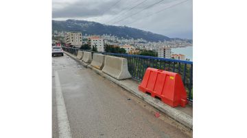 بالصورة: بعد الأضرار على جسر الكازينو... إجراءات موقتة