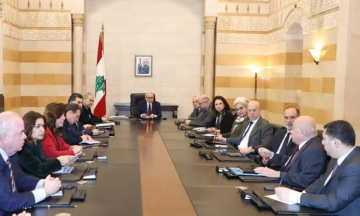 مرقص عن الاجتماع الوزاري بالسرايا: رئيس الحكومة والوزراء استمعوا الى جهود الهيئة العليا للاغاثة ومجلس الجنوب ووحدة ادارة الكوارث واخذوا علما بالتطورات العسكرية والاغاثية والسيبرانية والاعلامية