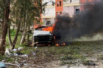 استهداف سيارة في زبدين وتفجير في الطيبة وإصابات ودمار جراء غارة إسرائيلية على سوق بنت جبيل استهداف سيارة في زبدين وتفجير في الطيبة وإصابات ودمار جراء غارة إسرائيلية على سوق بنت جبيل