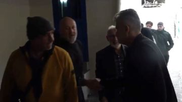 جولة ميدانية للنائبيين برو والمقداد على مراكز إيواء النازحين في بيروت للاطلاع على أوضاعهم واحتياجاتهم جولة ميدانية للنائبيين برو والمقداد على مراكز إيواء النازحين في بيروت للاطلاع على أوضاعهم واحتياجاتهم