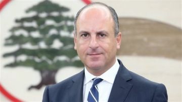 النائب القواتي بيار بو عاصي: الحزب يحرق لبنان وعلى الدولة وضع حد له النائب القواتي بيار بو عاصي: الحزب يحرق لبنان وعلى الدولة وضع حد له