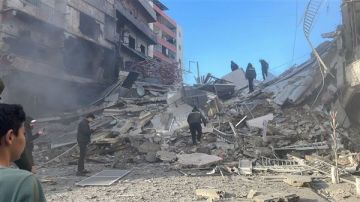 بالصور: الطيران الحربي يغير على العديد من الاهداف التي تم تحديدها وانذارها