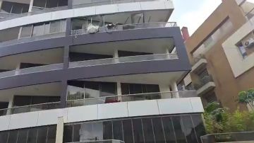 بالفيديو: استهداف شقة في الحازمية بالفيديو: استهداف شقة في الحازمية