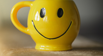 10 طرق بسيطة لتتقن فن اللامبالاة وتعيش بسعادة أكبر 10 طرق بسيطة لتتقن فن اللامبالاة وتعيش بسعادة أكبر