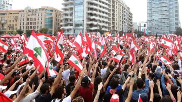 إلى شابات وشبان بلادي إلى شابات وشبان بلادي