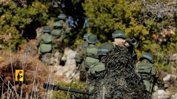 حزب الله: استهدفنا قوة إسرائيلية تقدمت من موقع المنارة إلى بلدة مركبا بدفعتين صاروخيتين وحققنا إصابات مباشرة