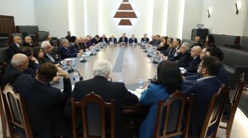 الكتائب: لإعطاء التوجيهات للجيش وقوى الأمن لتنفيذ قراري حصر السلاح وحظر أنشطة حزب الله