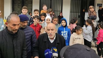 النائب جشي زار مستشفى جبل عامل وتفقد مراكز إيواء النازحين في صور: أهلنا ثابتون إلى جانب المقاومة