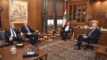 بري بحث مع رؤساء الحكومة السابقين في تطورات الأوضاع واستقبل السفير الأميركي