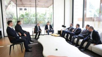 لقاء بين جنبلاط وفرنجية يركز على اهمية الوحدة في هذه المرحلة لقاء بين جنبلاط وفرنجية يركز على اهمية الوحدة في هذه المرحلة