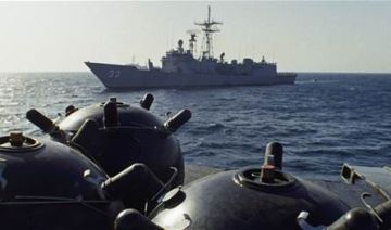 منعا لـ إنزال أميركي .. ألغام إيرانية زرعت حول جزيرة ! منعا لـ إنزال أميركي .. ألغام إيرانية زرعت حول جزيرة !