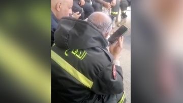 بالفيديو: اتصال إسرائيلي بالدفاع المدني بالفيديو: اتصال إسرائيلي بالدفاع المدني