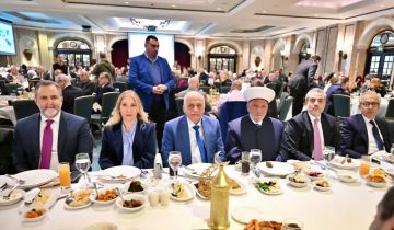 المفتي دريان خلال إفطار اتحاد العائلات البيروتية: لبنان عربي الهوية والانتماء ولن يتخلى عن أشقائه العرب المفتي دريان خلال إفطار اتحاد العائلات البيروتية: لبنان عربي الهوية والانتماء ولن يتخلى عن أشقائه العرب