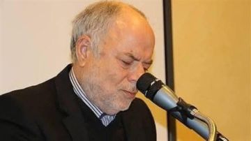 ارتقاء المربي السيد محمد رضا فضل الله شقيق المرجع الراحل السيد محمد حسين فضل الله مع زوجته الفاضلة ارتقاء المربي السيد محمد رضا فضل الله شقيق المرجع الراحل السيد محمد حسين فضل الله مع زوجته الفاضلة