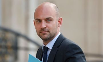 وزير الخارجية الفرنسي: سنقدم 60 طنا من المساعدات الإنسانية إلى لبنان وزير الخارجية الفرنسي: سنقدم 60 طنا من المساعدات الإنسانية إلى لبنان