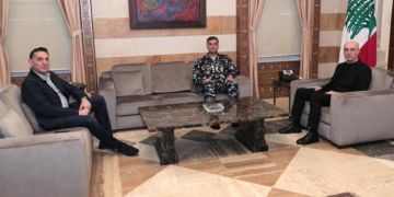 الحجار عقد اجتماعا أمنيا لمتابعة تدابير قوى الأمن: لتعزيز انتشار الدوريات لضمان سلامة النازحين الحجار عقد اجتماعا أمنيا لمتابعة تدابير قوى الأمن: لتعزيز انتشار الدوريات لضمان سلامة النازحين