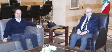 سلام استقبل الجميل والسفير الفرنسي في السراي الحكومي