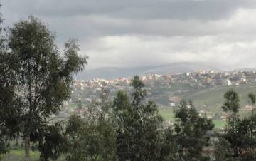 جيش العدو وضع نقطة تمركز أمام مبنى البلدية في بلدة الخيام جيش العدو وضع نقطة تمركز أمام مبنى البلدية في بلدة الخيام