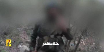 حزب الله نشر مشاهد من عملية استهداف قاعدة شمشون الإسرائيلية تضمنت حديثا لأحد المقاتلين: حتما سننتصر حزب الله نشر مشاهد من عملية استهداف قاعدة شمشون الإسرائيلية تضمنت حديثا لأحد المقاتلين: حتما سننتصر