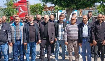 سائقو الشاحنات لوحوا بـ تسونامي