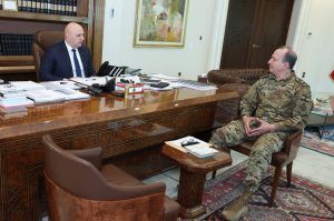 الرئيس عون إطلع من العماد هيكل على التطورات الميدانية في الجنوب