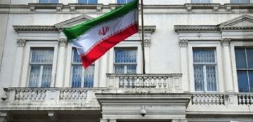 هل يحق للسفير الإيراني عدم مغادرة لبنان بعد سحب أوراق اعتماده؟