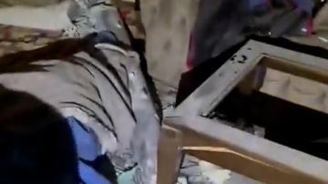 فيديو من الشقة المستهدفة... وصاروخ لم ينفجر