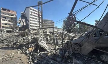 في الجنوب.. مئات آلاف الدولارات على الأرض