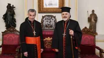 الراعي التقى البطريرك يونان وأكدا على أهمية تعزيز الحضور الروحي والرسالة الكنسية في هٰذه المرحلة الراعي التقى البطريرك يونان وأكدا على أهمية تعزيز الحضور الروحي والرسالة الكنسية في هٰذه المرحلة