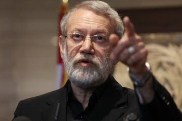 لاريجاني في رسالة إلى مجتبى خامنئي: تعيينكم مرشدا للبلاد أحبط آمال أعدائنا ومنح شعبنا الأمل