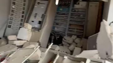 بالفيديو: غارة قرب محطة كهرباء تخرجها عن الخدمة