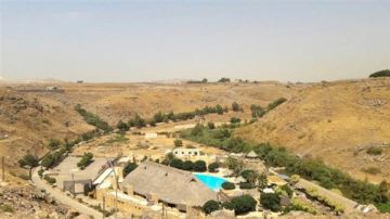 بلدية أرزي تطلب من الاهالي اخلاء البلدة بعد ورود اتصالات بذلك بلدية أرزي تطلب من الاهالي اخلاء البلدة بعد ورود اتصالات بذلك