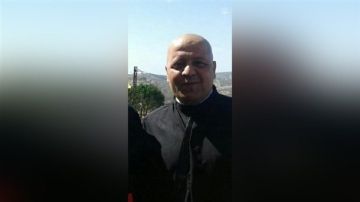 إرتقاء كاهن رعية القليعة الأب بيار الراعي وجرح عدد من الاهالي جراء استهداف طال البلدة منذ قليل إرتقاء كاهن رعية القليعة الأب بيار الراعي وجرح عدد من الاهالي جراء استهداف طال البلدة منذ قليل