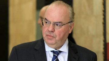 الوزير الحاج وخلية الأزمة منكبان على معالجة تداعيات الحرب الوزير الحاج وخلية الأزمة منكبان على معالجة تداعيات الحرب