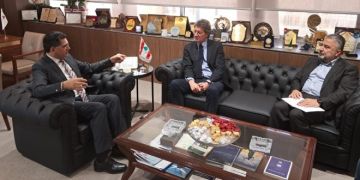 مرقص بحث مع اليونسكو في تفعيل وحدة التحقق من الأخبار والإعلام بجهود الحكومة لإغاثة النازحين مرقص بحث مع اليونسكو في تفعيل وحدة التحقق من الأخبار والإعلام بجهود الحكومة لإغاثة النازحين