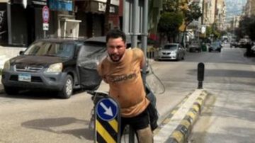 بالفيديو: بعد الغارات... ربطوا السارق على العمود