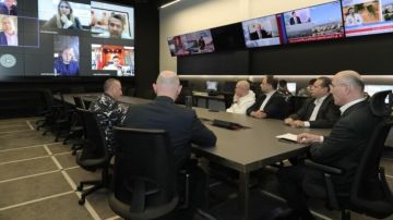 وزير الداخلية عقد اجتماعا مع المحافظين في ضوء تزايد حالات النزوح واستقبل خلف