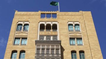 LBCI: السفارة السعودية في لبنان خفضت ساعات عمل الشؤون القنصلية LBCI: السفارة السعودية في لبنان خفضت ساعات عمل الشؤون القنصلية